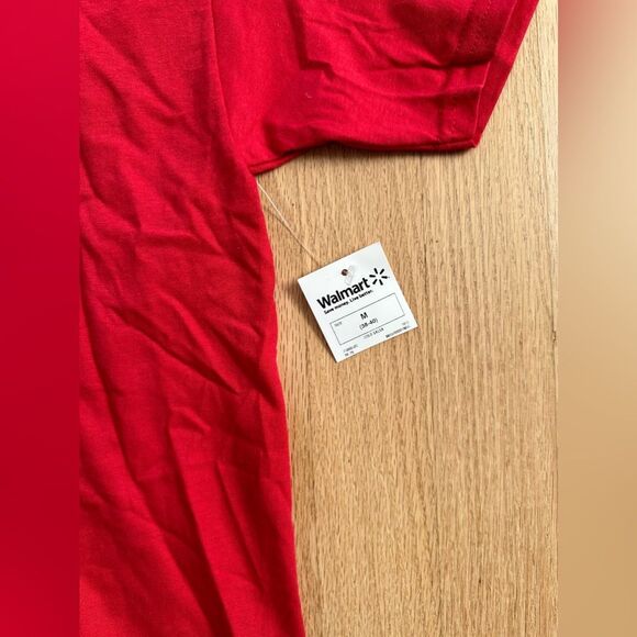 NWT Tuong Ot Sriracha Mens Red Hot Chili Sauce Short Sleeve T-Shirt size Medium - Picture 3 of 6